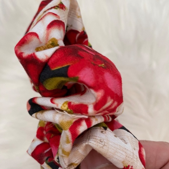 Floral Hair Scrunchie. Multicolor. Medium - Picture 7 of 10